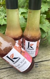 Rodewijndressing van Kiooms  Rodewijndressing van Kiooms