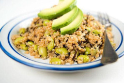 Quinoa salade met avocado